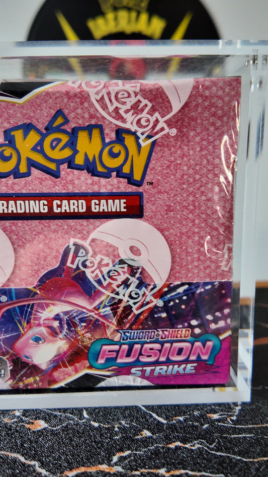 Booster Box Fusión Strike +Acrílico , Ingles