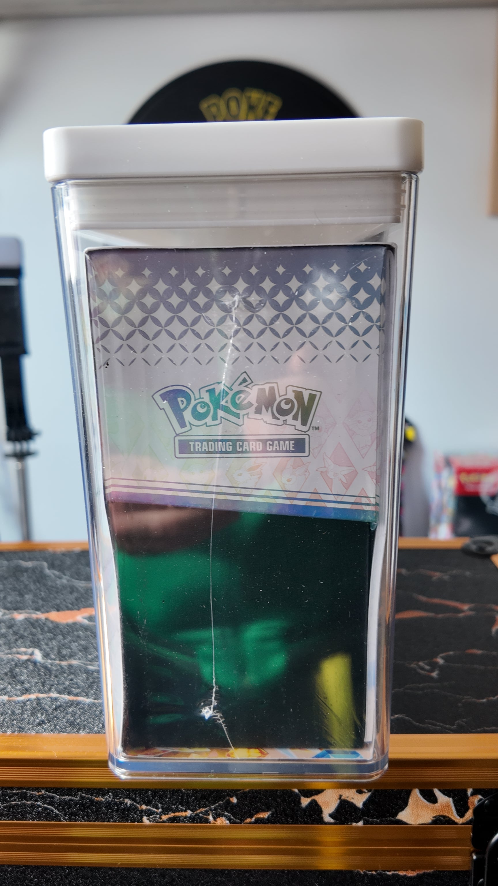 ETB Prismatic Evolutions POKEMON CENTER - Pokeiberian Coleccionables