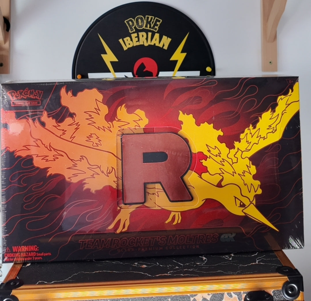 UPC Moltres del Team Rocket , Ingles