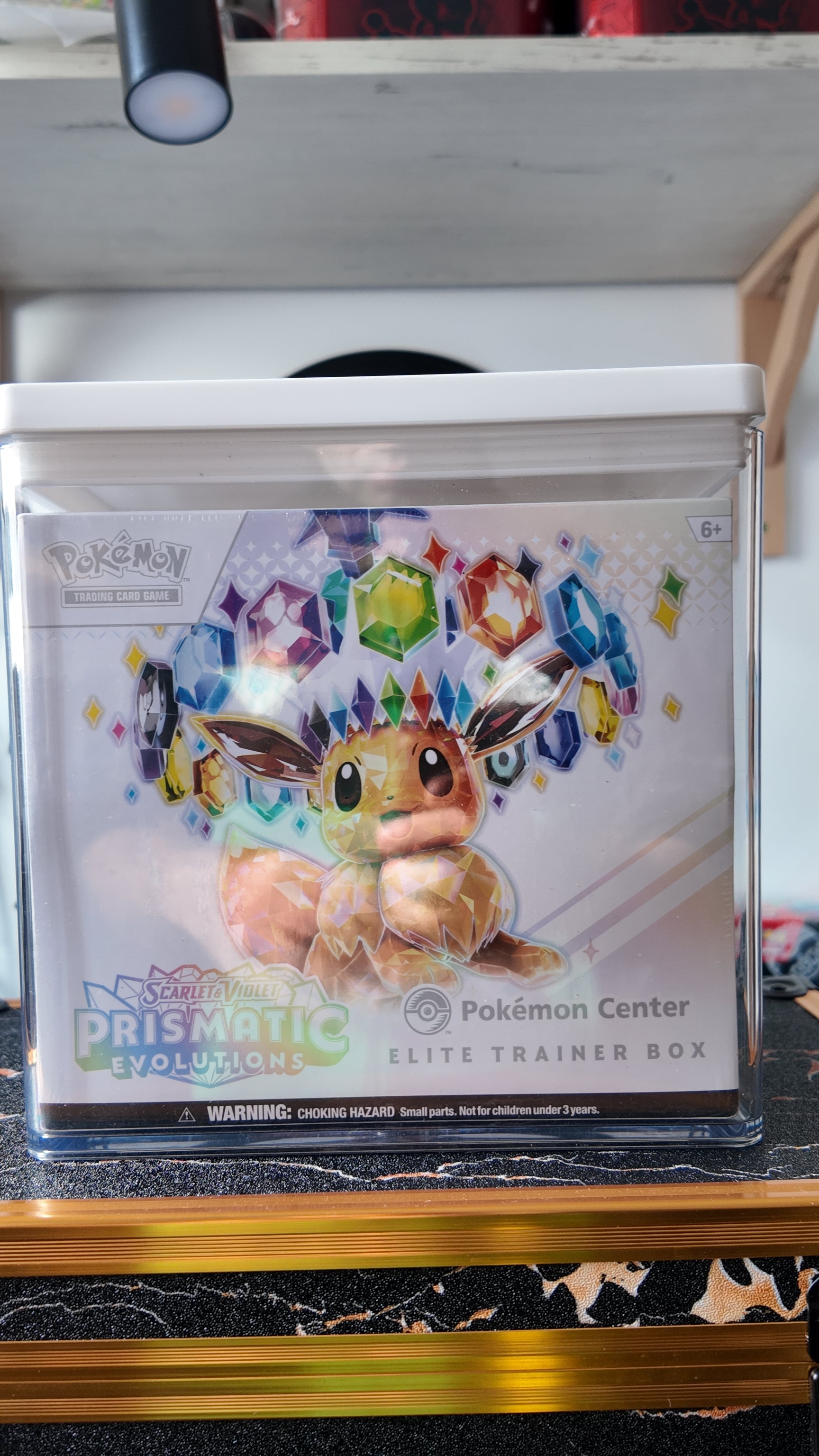 ETB Prismatic Evolutions POKEMON CENTER - Pokeiberian Coleccionables